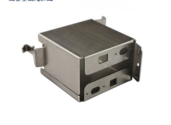 Stainless Steel Punched Bracket: 1.5 mm SS304, multi-hole progressive die, burr-free edges, tolerance ±0.05 mm.
